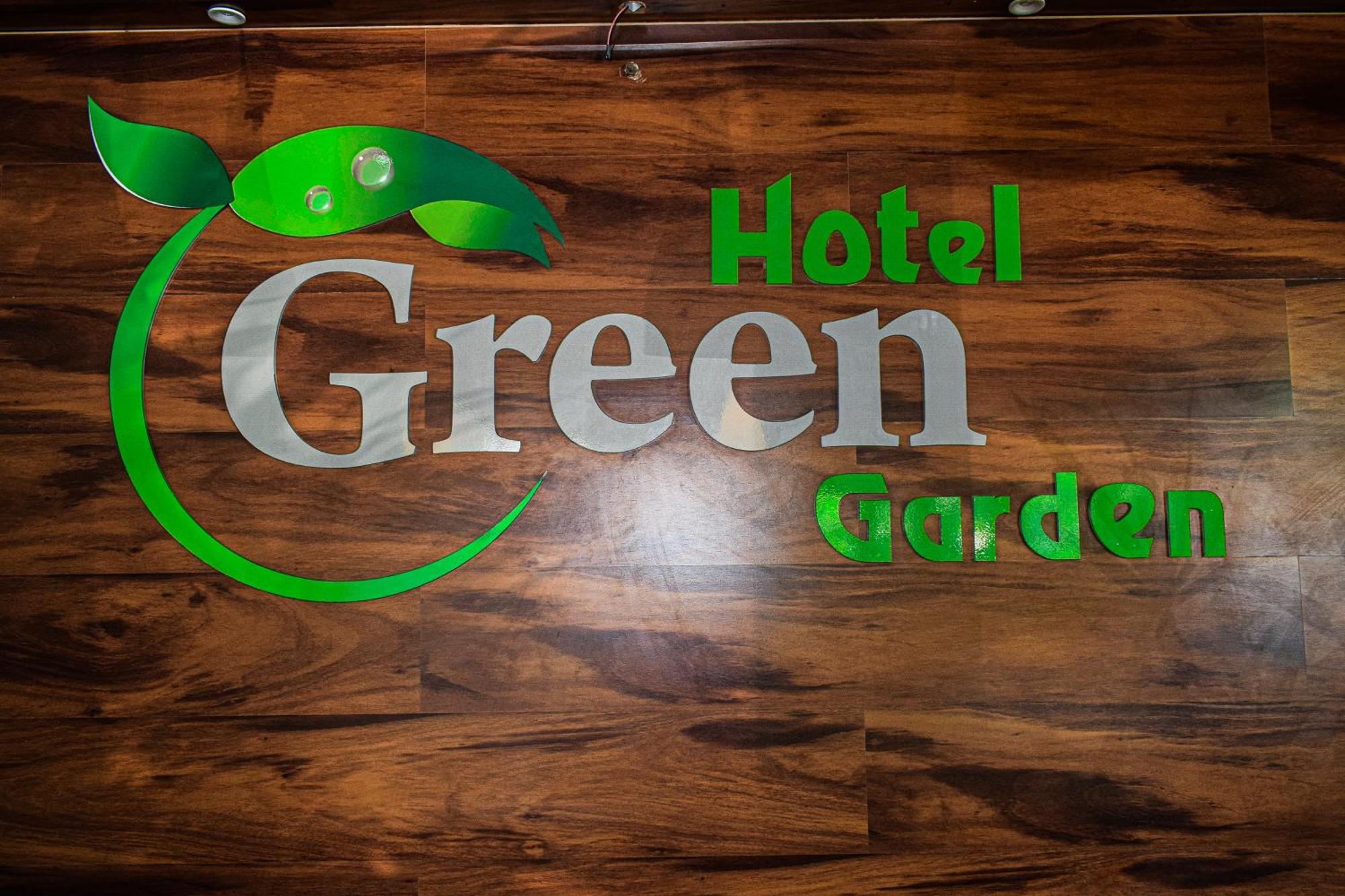 Hotel Green Garden Trincomalee Bagian luar foto