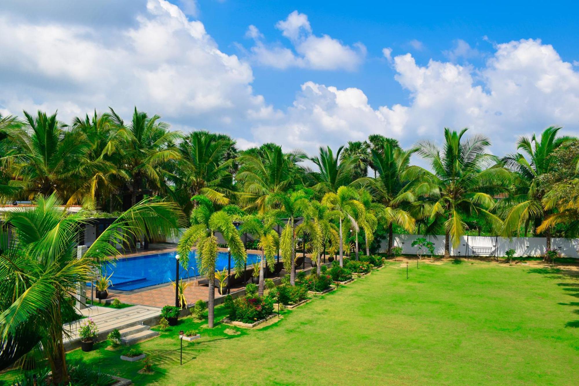 Hotel Green Garden Trincomalee Bagian luar foto