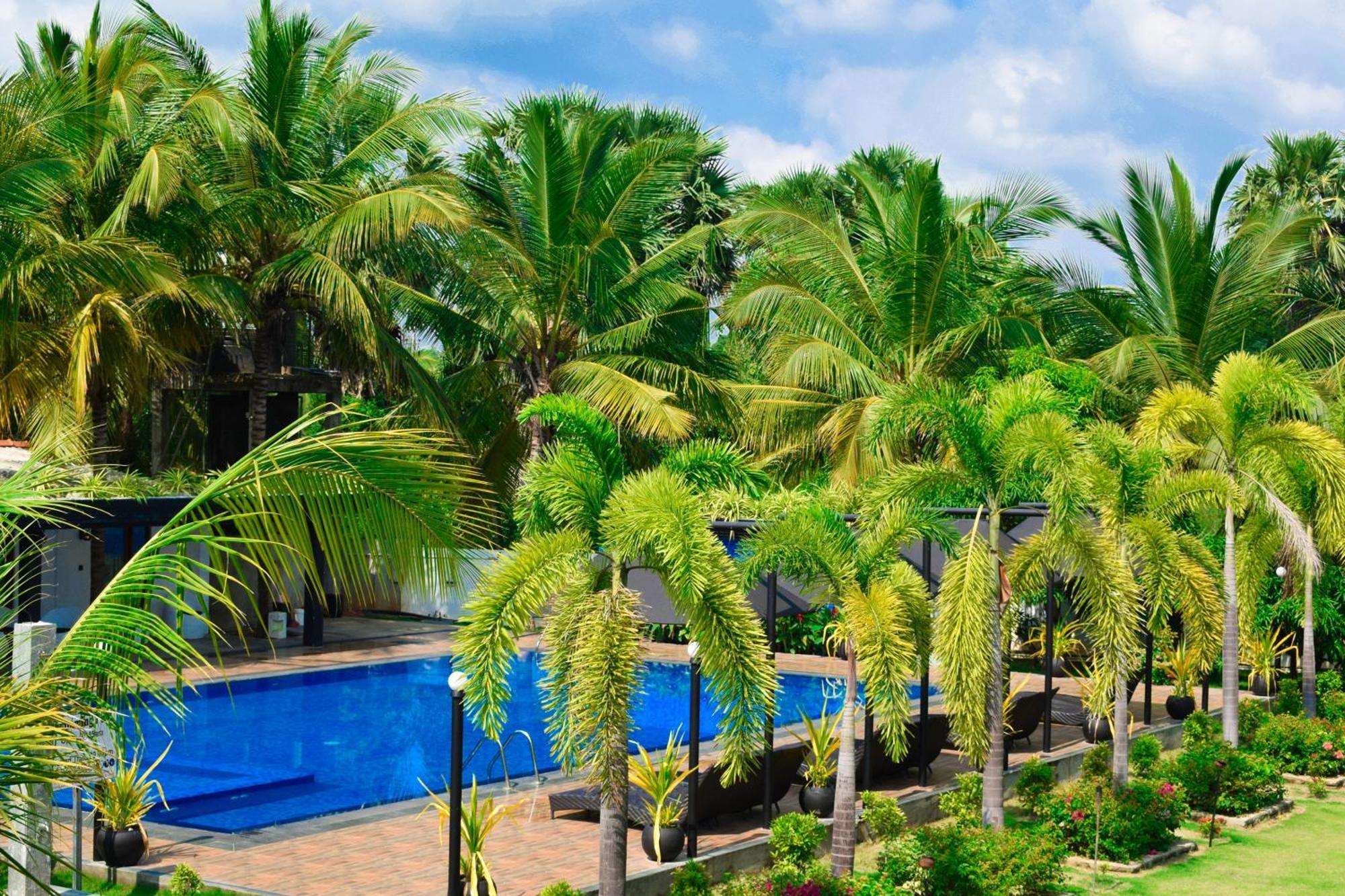 Hotel Green Garden Trincomalee Bagian luar foto
