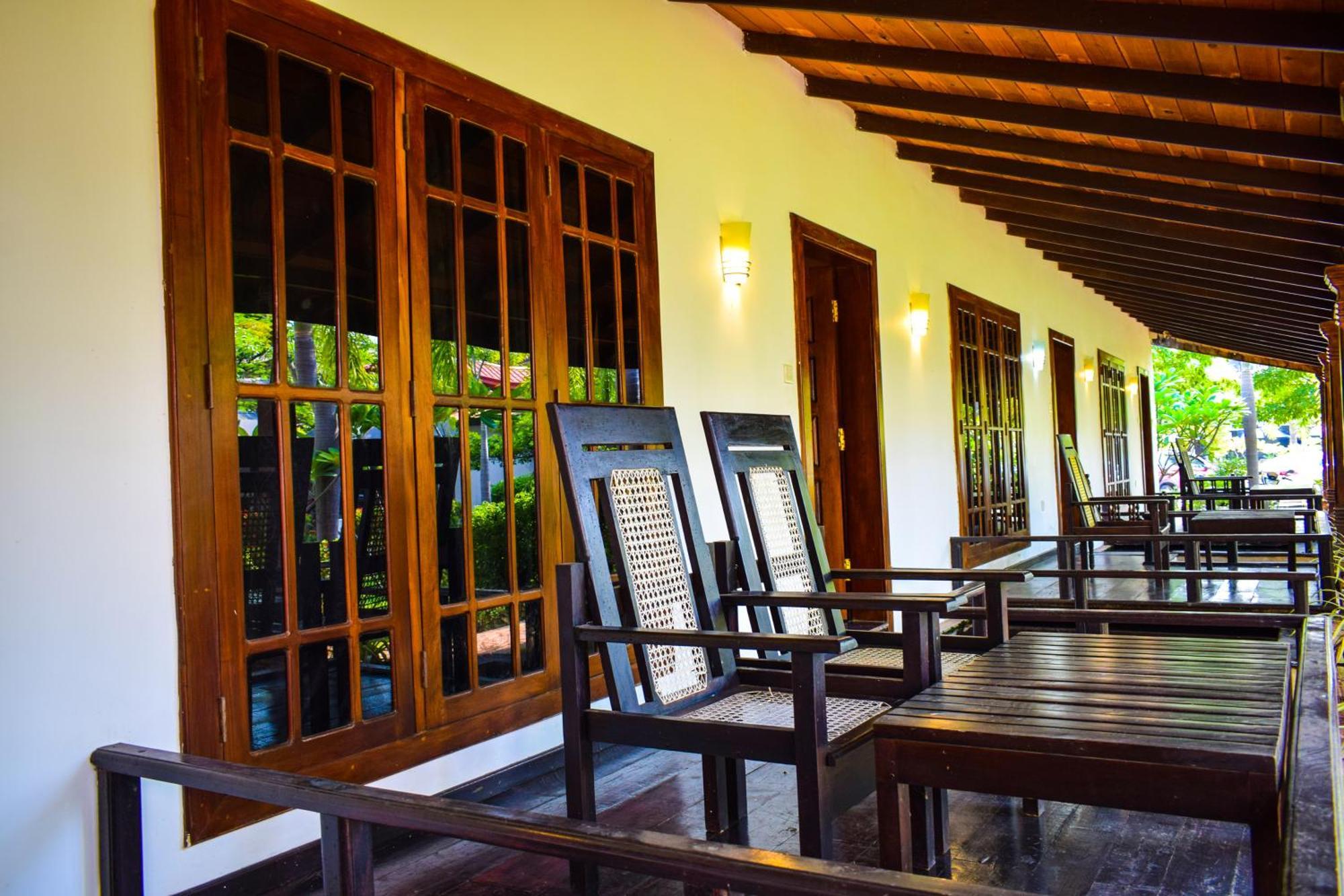 Hotel Green Garden Trincomalee Bagian luar foto