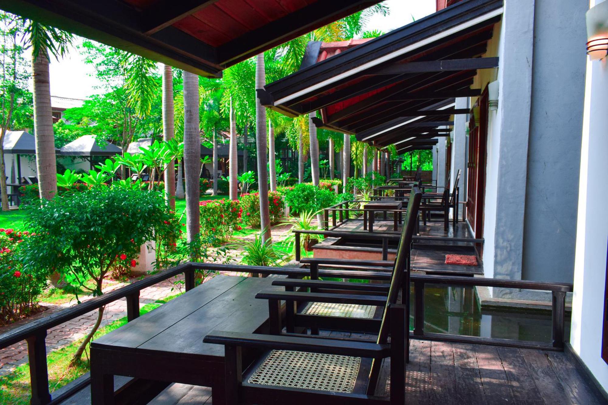 Hotel Green Garden Trincomalee Bagian luar foto