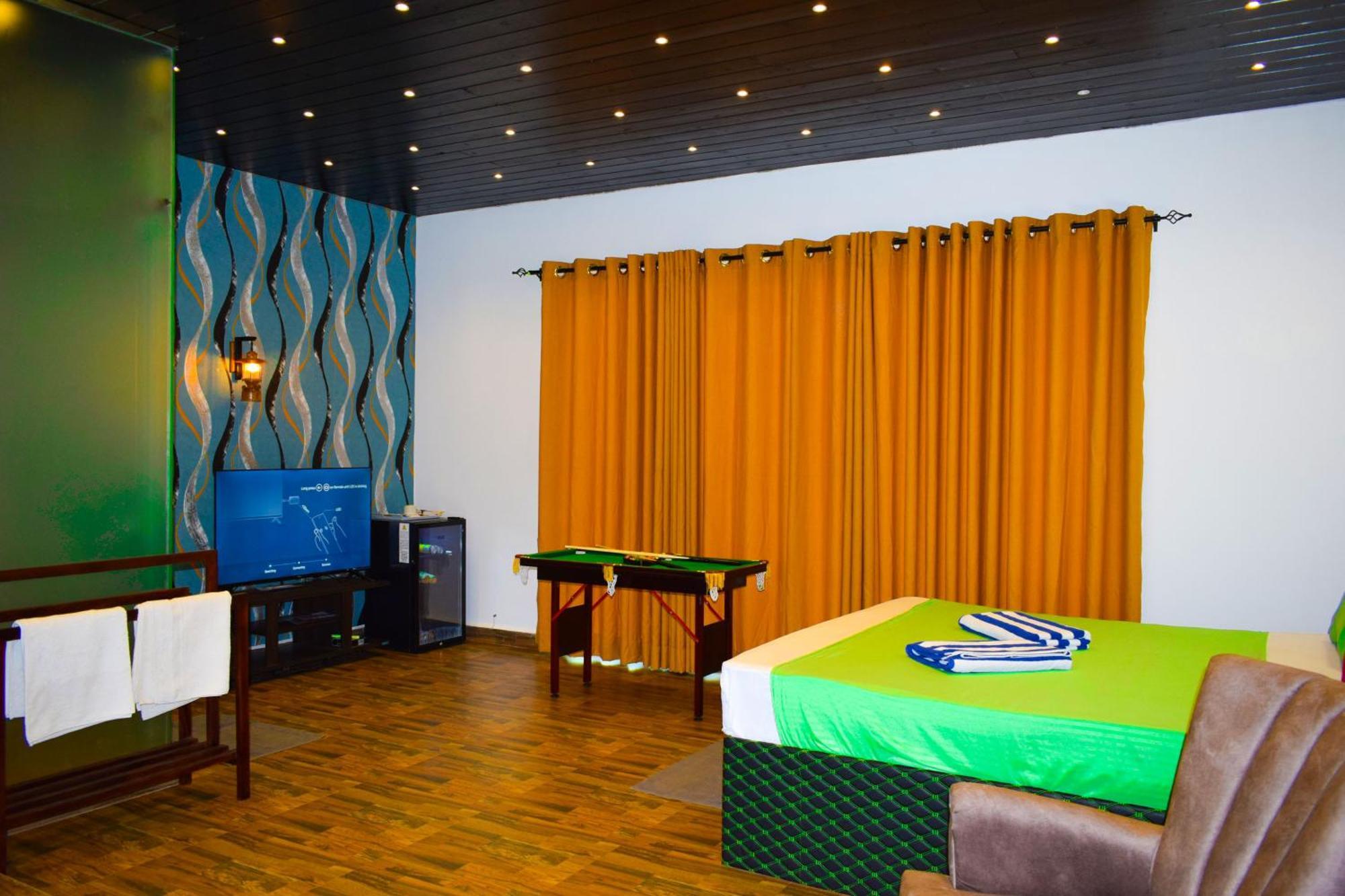 Hotel Green Garden Trincomalee Bagian luar foto