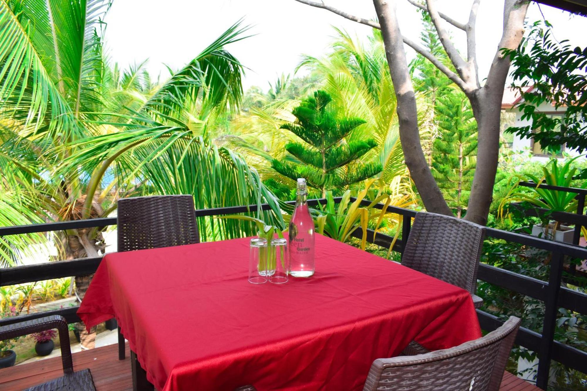Hotel Green Garden Trincomalee Bagian luar foto