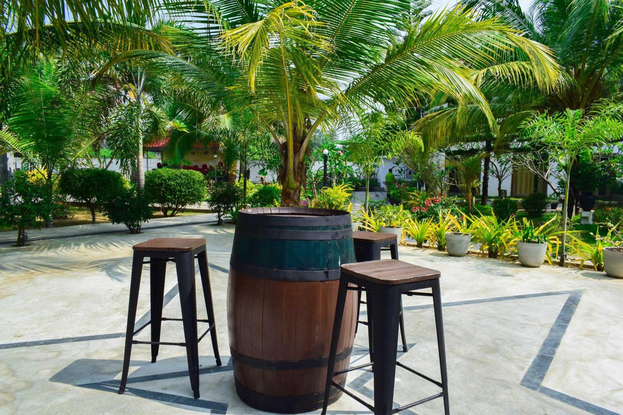 Hotel Green Garden Trincomalee Bagian luar foto