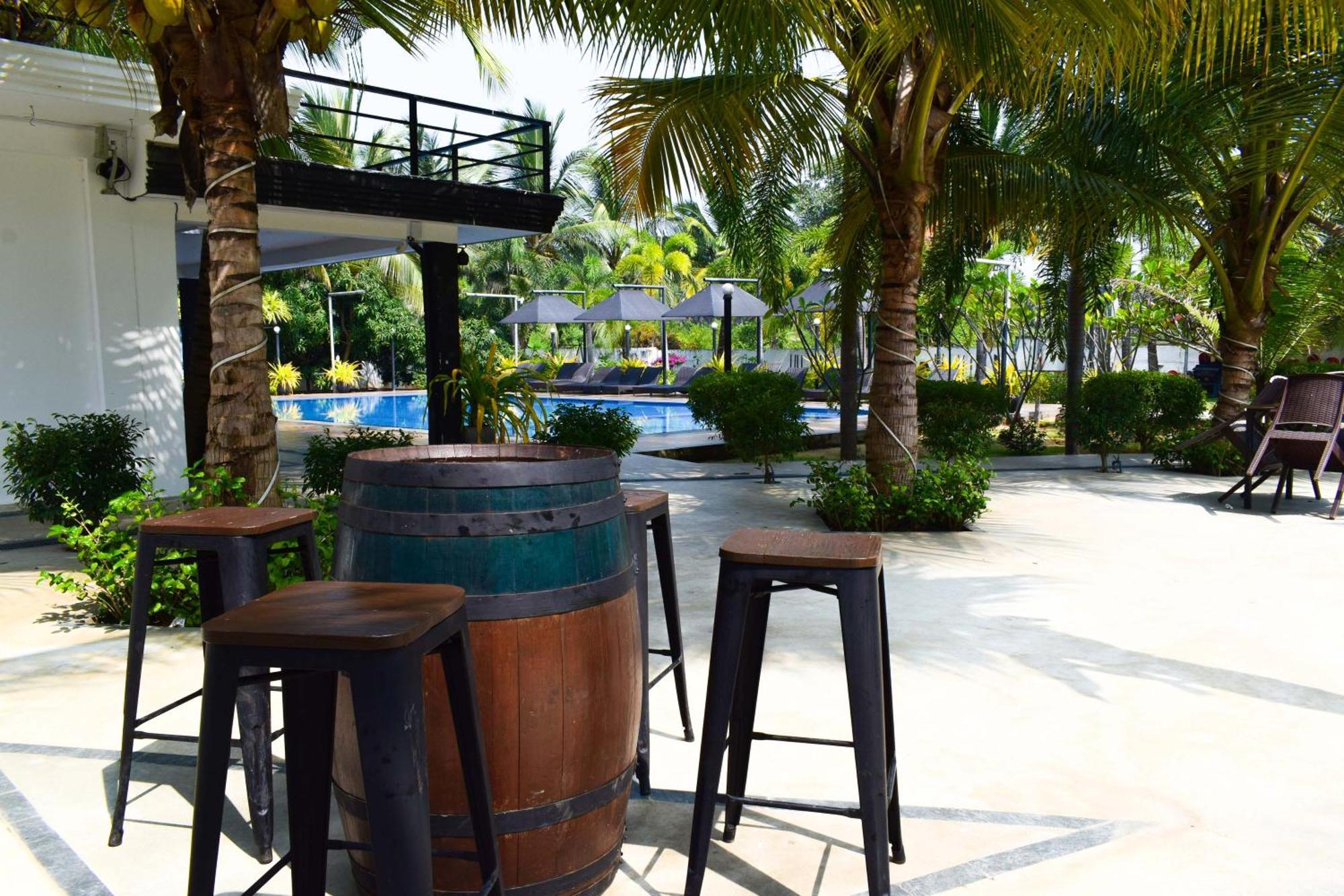 Hotel Green Garden Trincomalee Bagian luar foto