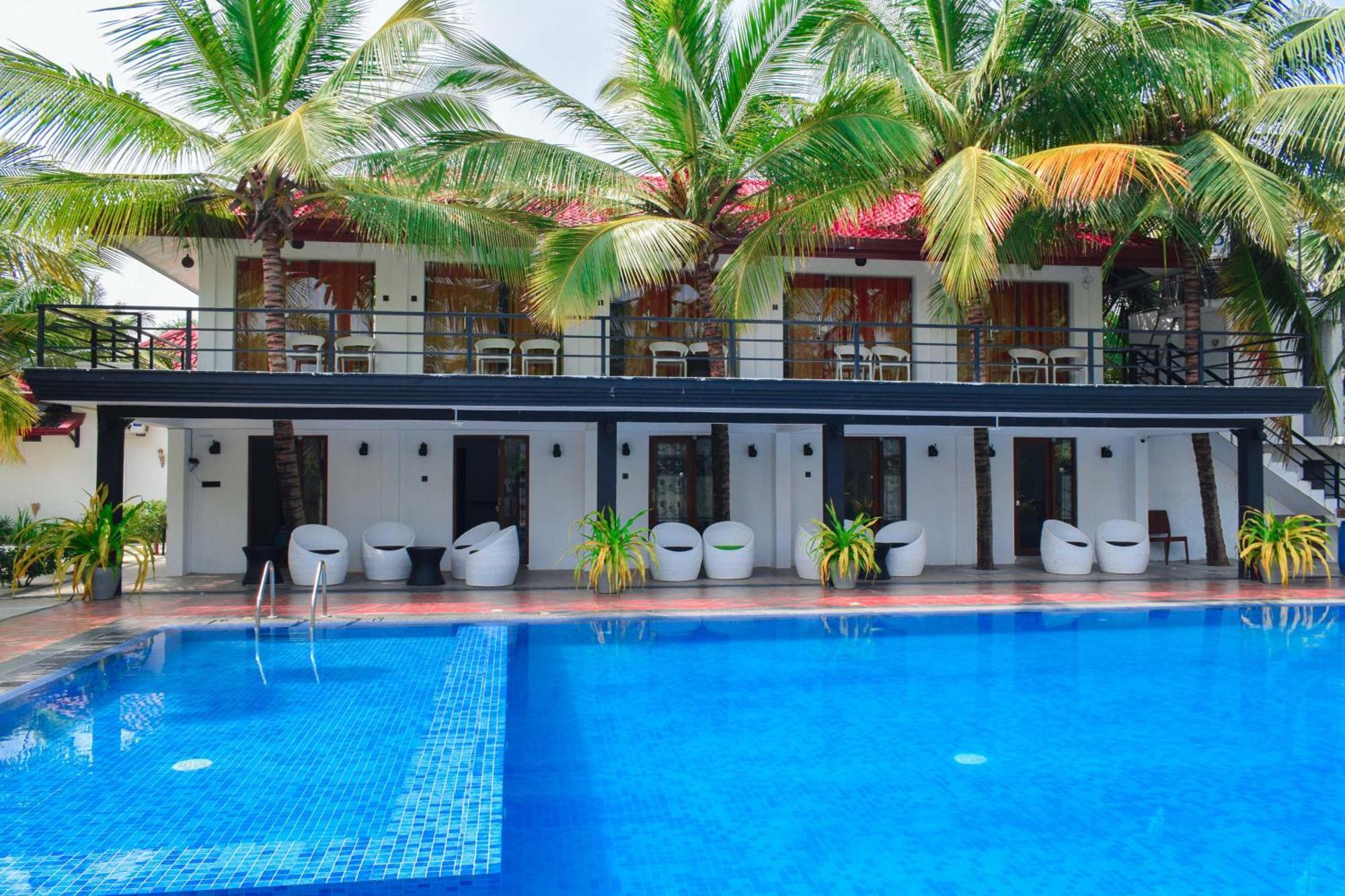 Hotel Green Garden Trincomalee Bagian luar foto